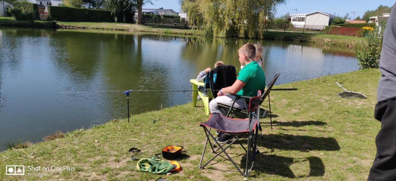 Camping La Garenne De Moncourt Rue  Bagian luar foto