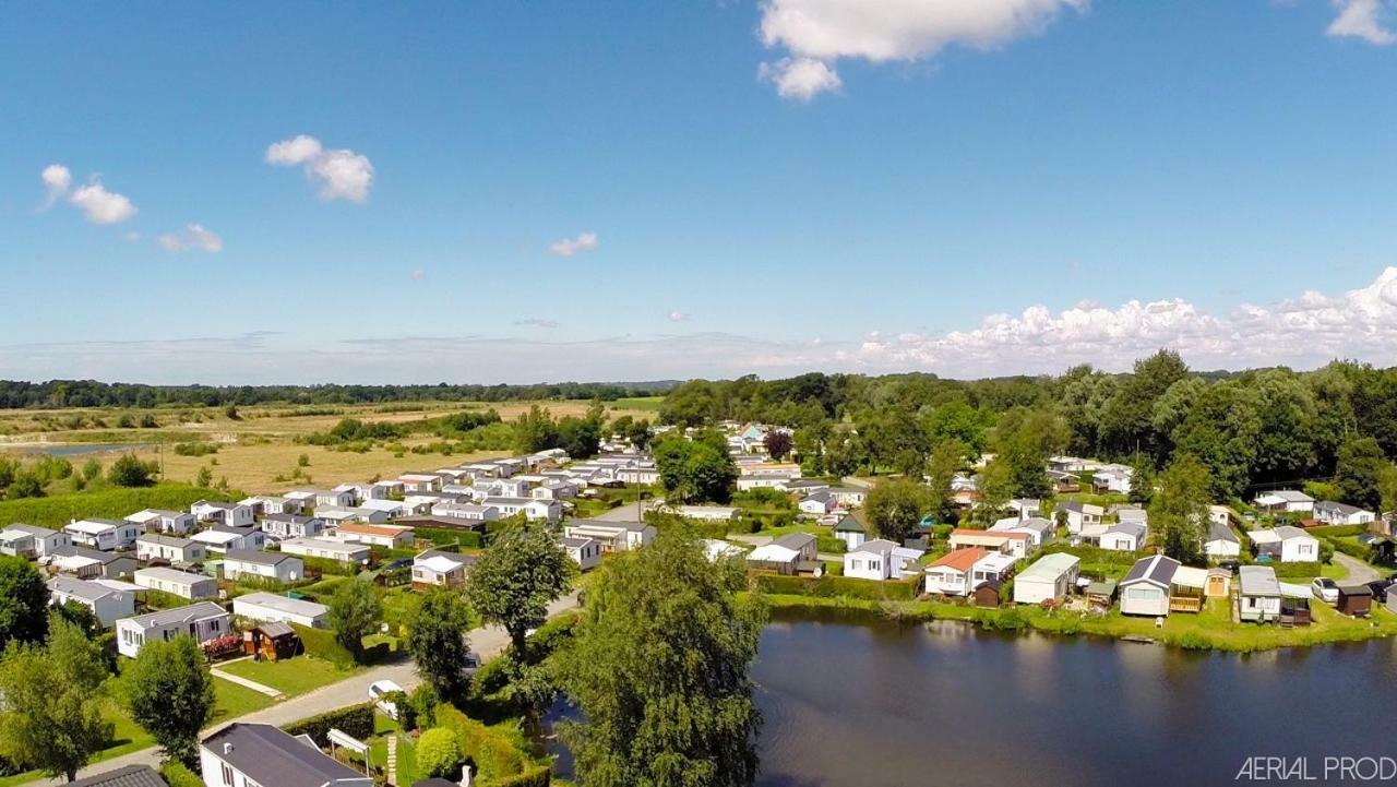 Camping La Garenne De Moncourt Rue  Bagian luar foto